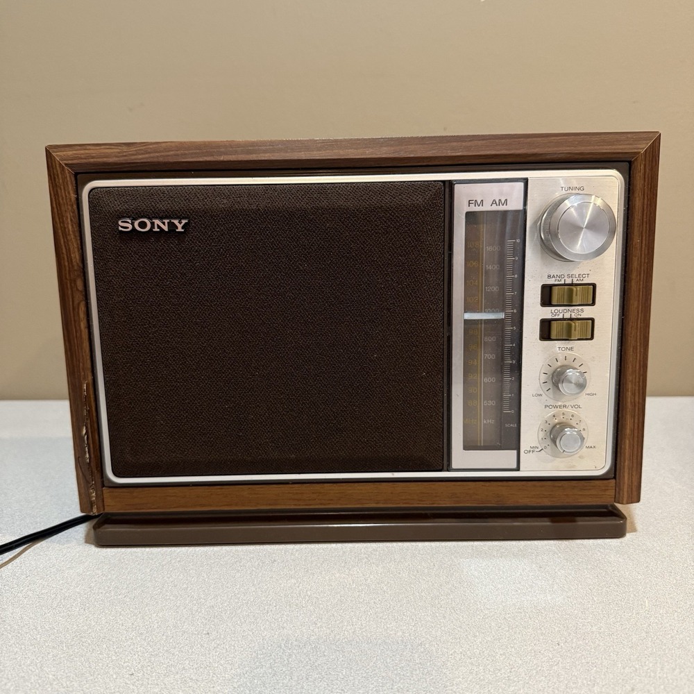 Sony Vintage Radio Model# ICF-9740W AM\FM Works‎ AC 120V 60Hz 10W 158066